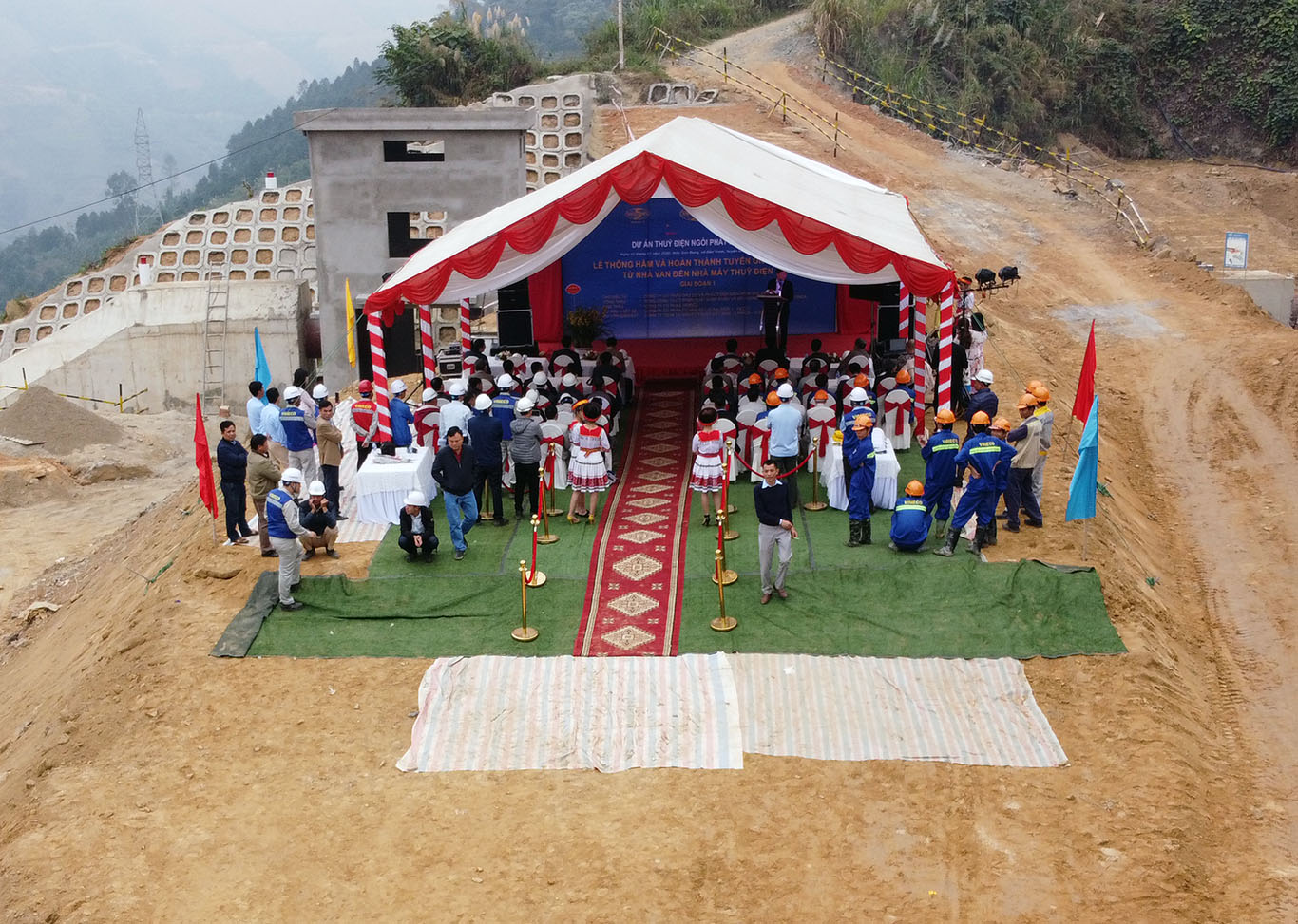 Lễ thông hầm và hoàn thành lắp đặt tuyến ống áp lực giai đoạn 1 công trình thuỷ điện ngòi phát