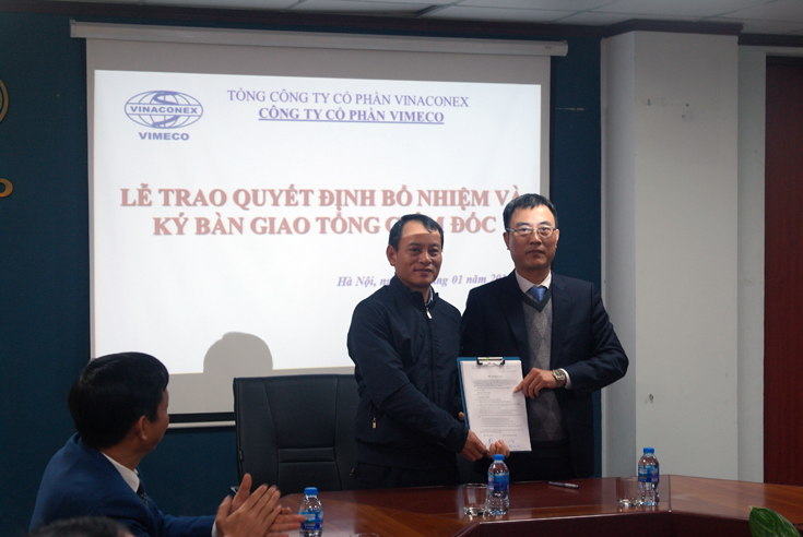 Lễ trao quyết định bổ nhiệm và ký bàn giao tổng giám đốc 3