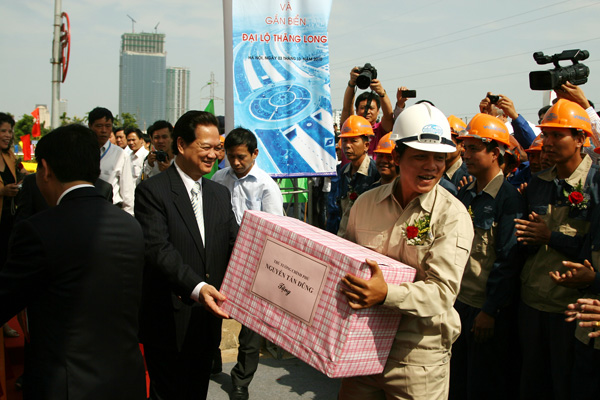 THÔNG XE ĐẠI LỘ THĂNG LONG : NIỀM TỰ HÀO MANG TÊN VIMECO 2