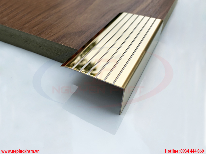 Ưu điểm của nẹp inox cầu thang