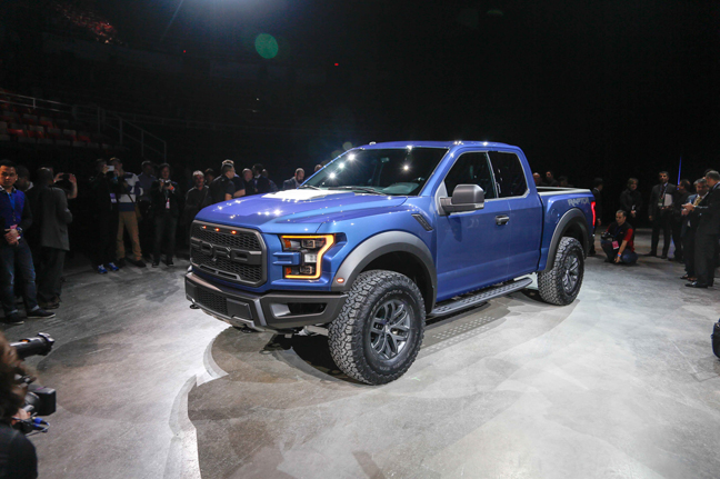 Huyền thoại trở lại Ford F-150 Raptor 2017 3