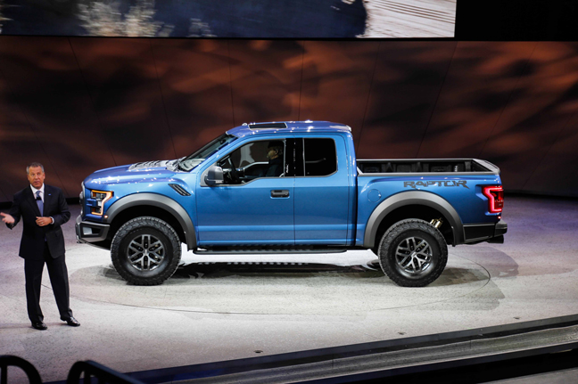 Huyền thoại trở lại Ford F-150 Raptor 2017 5