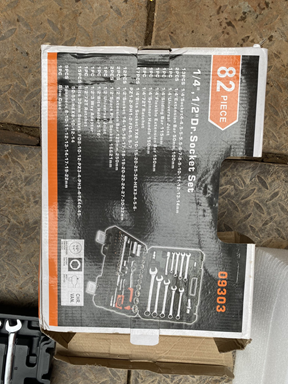 BỘ DỤNG CỤ CẦM TAY 82 CHI TIẾT 09303