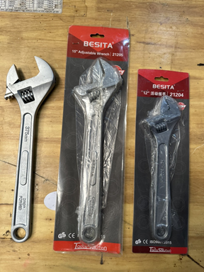 1 CÁI MỎ LẾT BESITA 15 INCH MÃ 21205 - 375MM