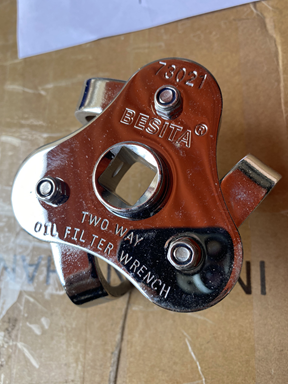 MỞ LỌC DẦU ĐA NĂNG BESITA 3 CHẤU 73021