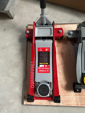 THIẾT BỊ NÂNG ( KÍCH CÁ SẤU 4 TẤN GẦM THẤP 4 TẤN STORMER