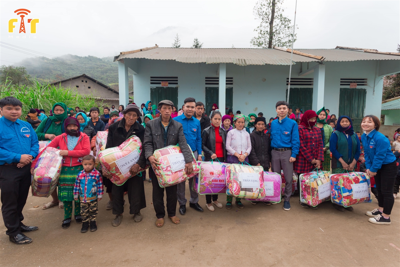 HÀNH TRÌNH MANG TẾT ẤM ĐẾN VỚI ĐỒNG BÀO VÙNG CAO HÀ GIANG 1