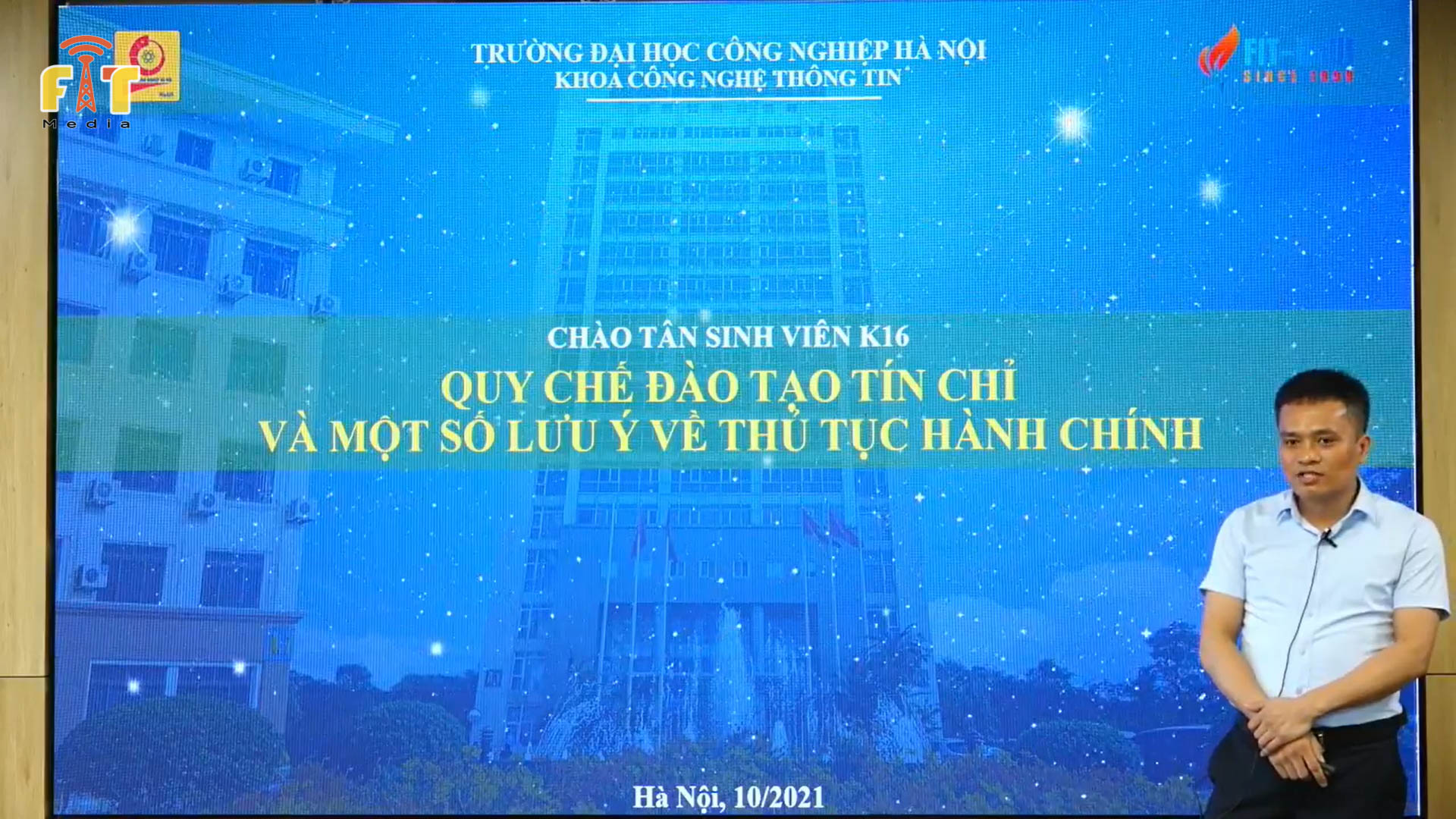 Sinh hoạt Tân sinh viên khóa 16 - Khoa Công nghệ thông tin 1