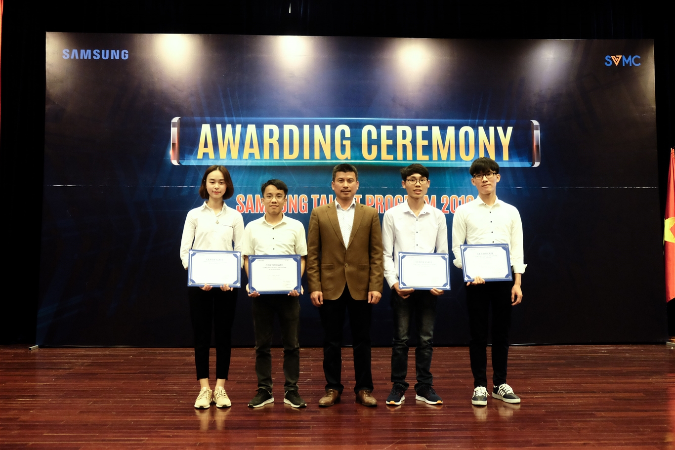 SINH VIÊN KHOA CNTT TIẾP TỤC GIÀNH HỌC BỔNG STP NĂM 2019