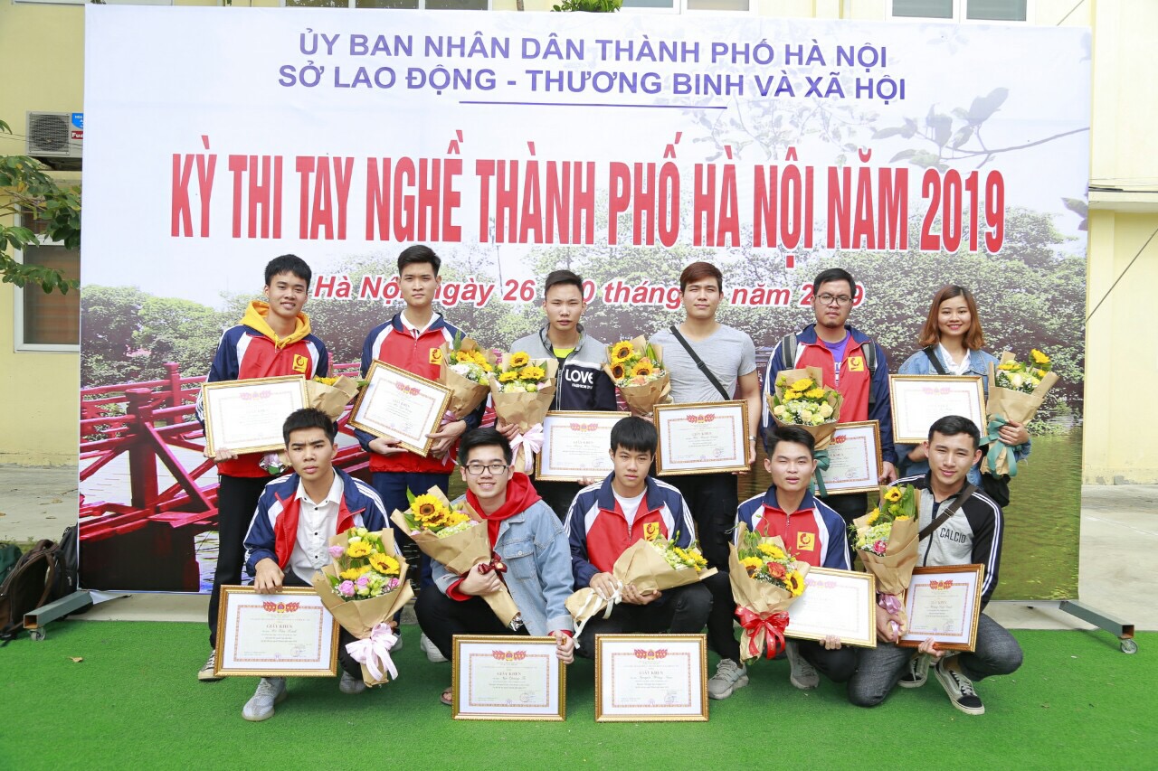 SINH VIÊN KHOA CÔNG NGHỆ THÔNG TIN ĐẠT GIẢI TẠI KỲ THI TAY NGHỀ THÀNH PHỐ NĂM 2019