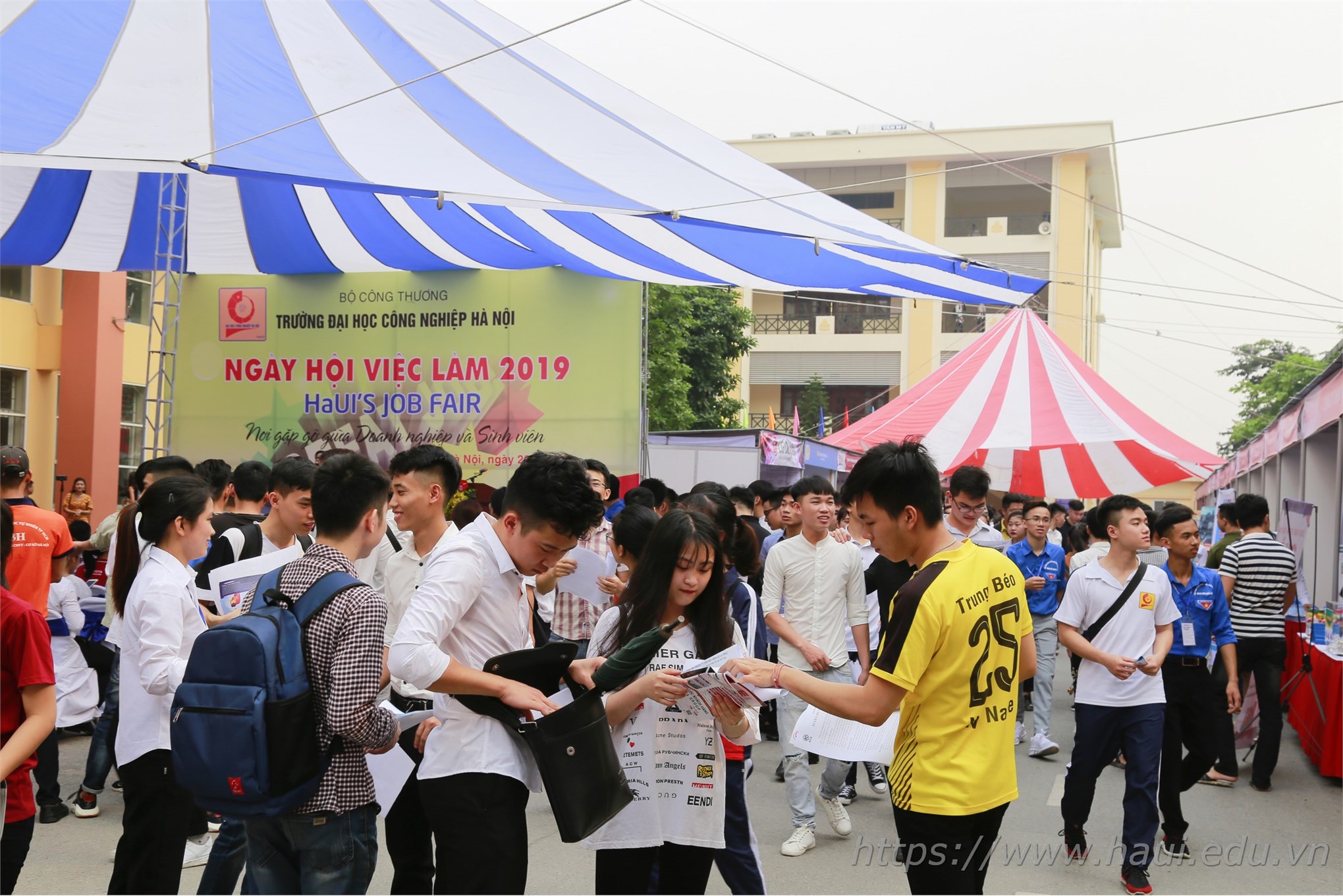 Trường Đại học Công nghiệp Hà Nội tuyển sinh năm 2020 1