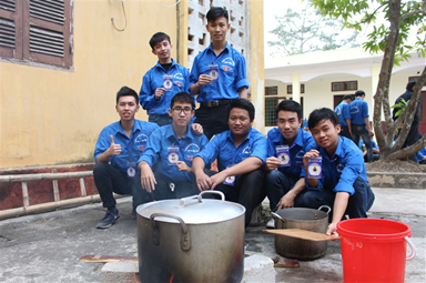 Tết ấm yêu thương - Ai cũng có tết 2017