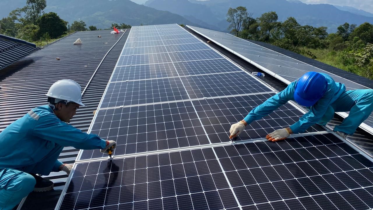 CNKT Viettel Bắc Kạn - Ký liên tiếp các hợp đồng năng lượng mặt trời